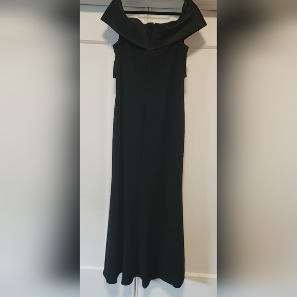 ELIZA J, Satin-Bow Off-The-Shoulder Gown, Size 18 - Picture 8 of 16